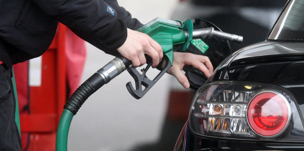 En Az Yakan Arabalar Listesi 2025