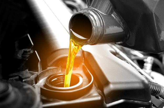 Motor Yağı ve Değişim Rehberi: Motor Yağı Ne İşe Yarar ve Ne Zaman Değişir?